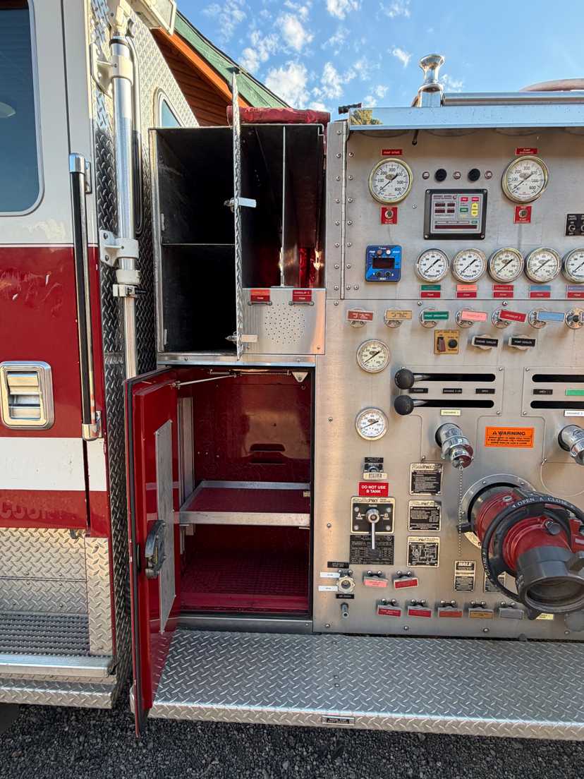 2002 KME Predator Pumper — photo 6