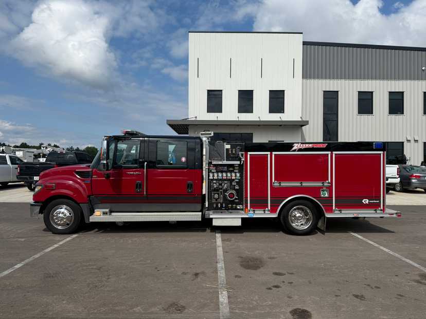 2012 Rosenbauer International Pumper — photo 2