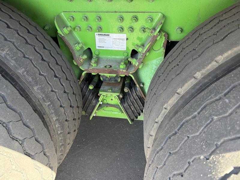 2020 Peterbilt Heil Front Loader — photo 8