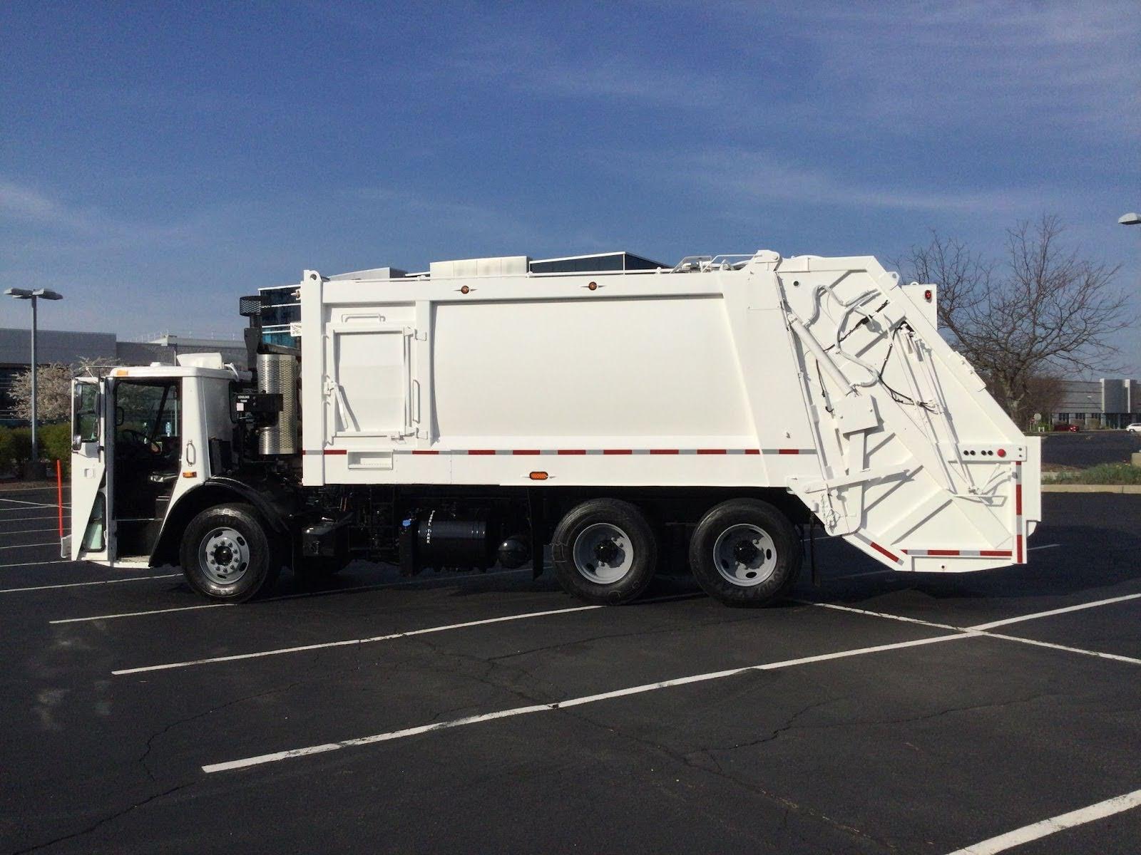 2015 Mack Heil Rear Loader - image 6
