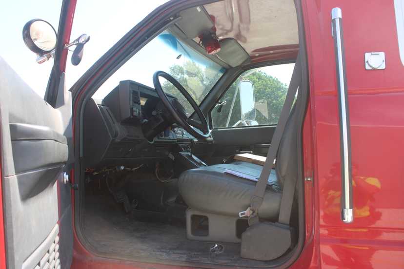1996 GMC TopKick Pumper — photo 8