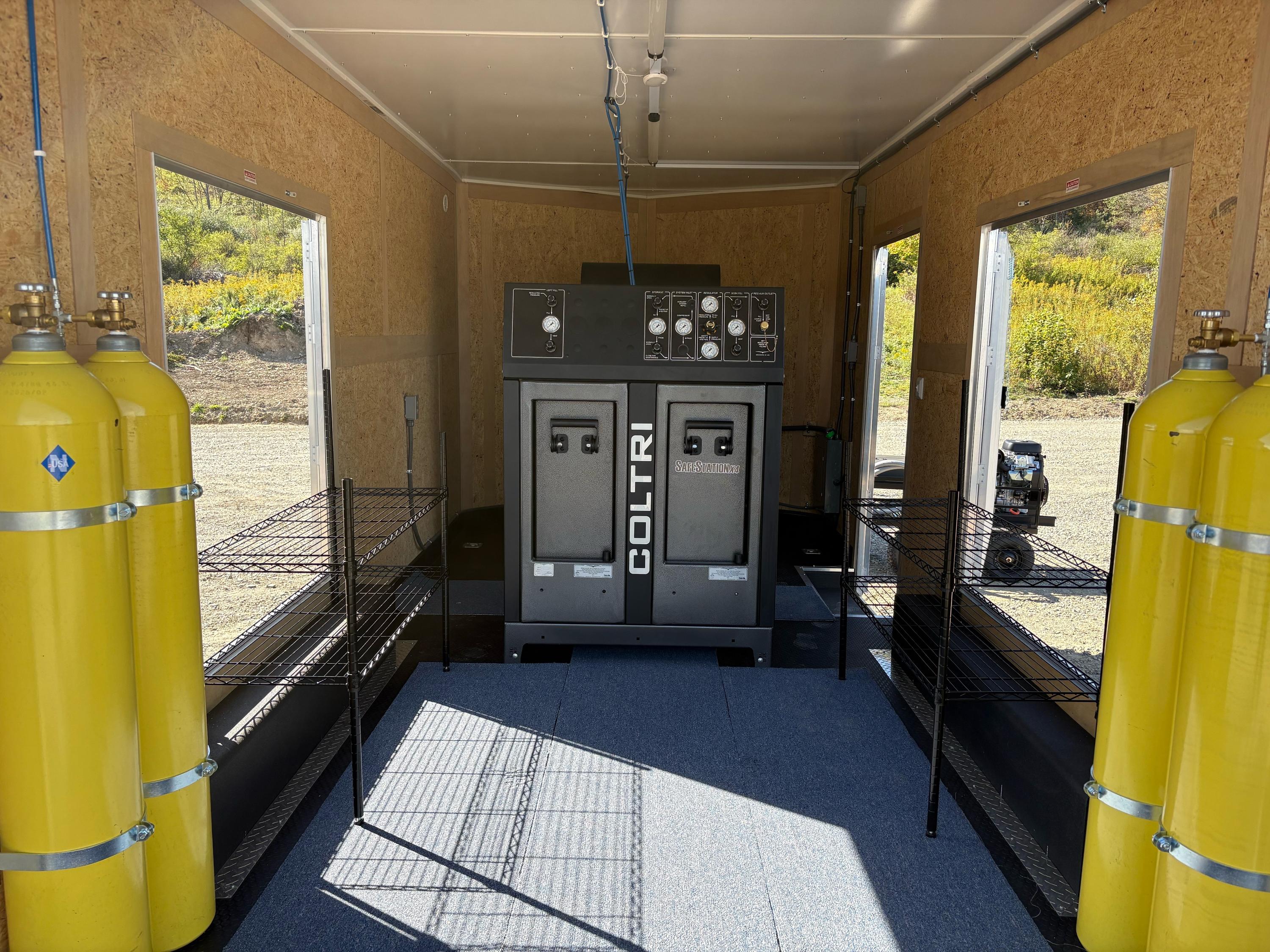 2025 Custom Air Trailer - image 1