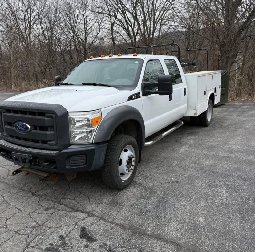 2012 Ford F-550 Utility with Meyer Plow — photo 2