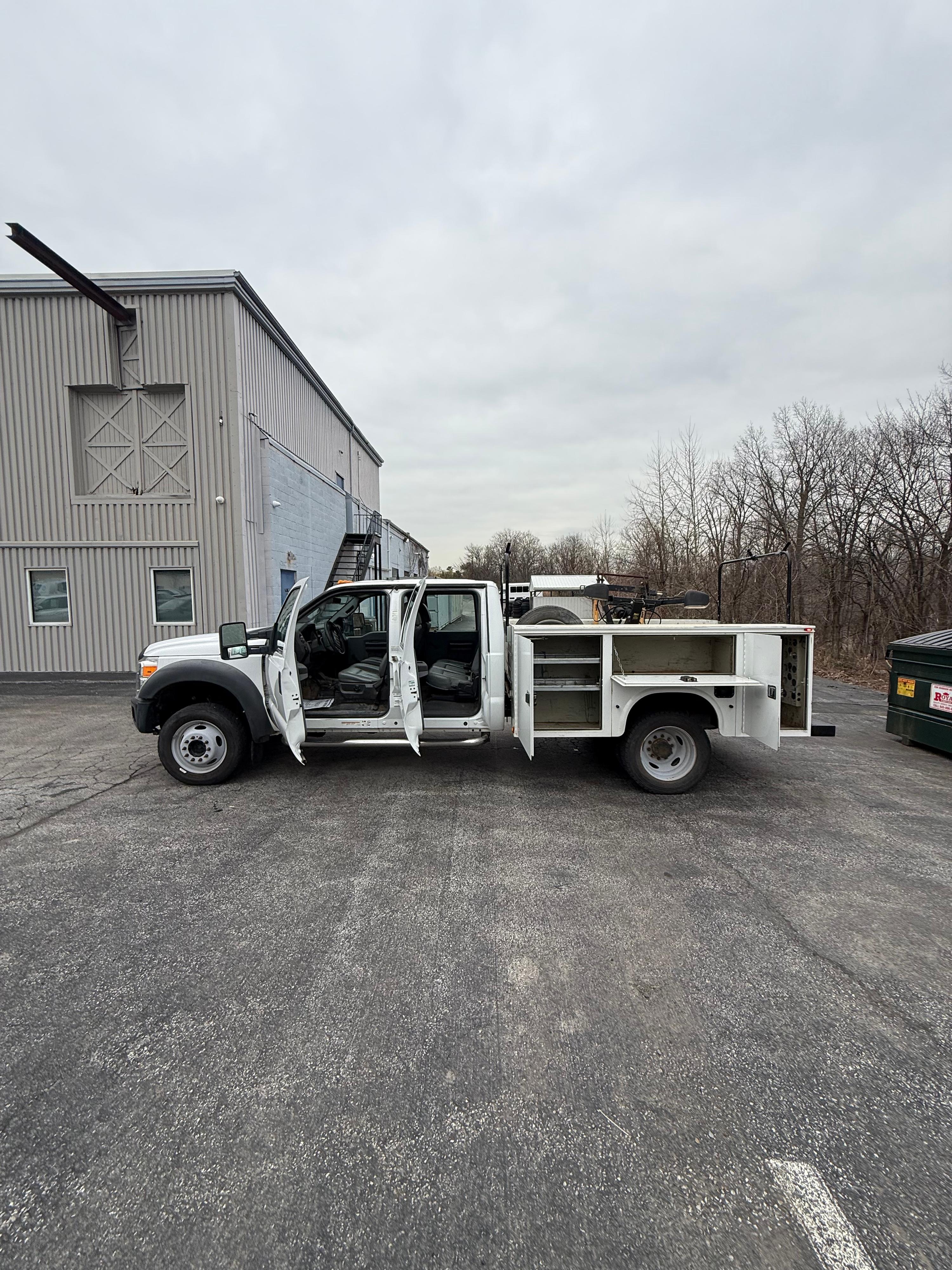 Service Truck - image 10