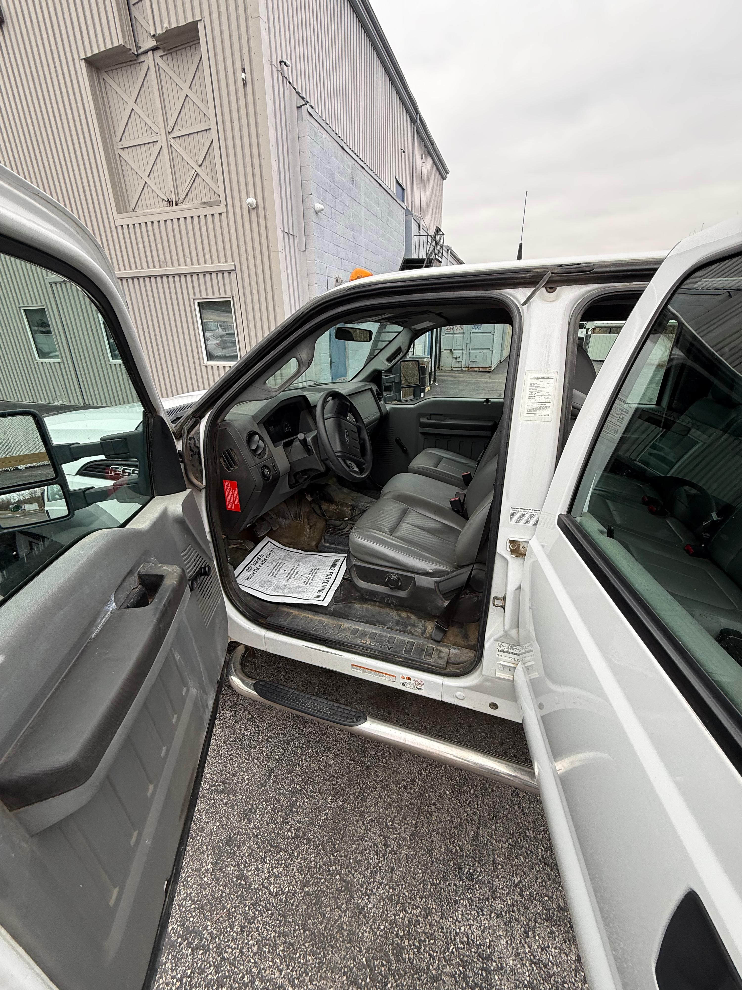 Service Truck - image 9