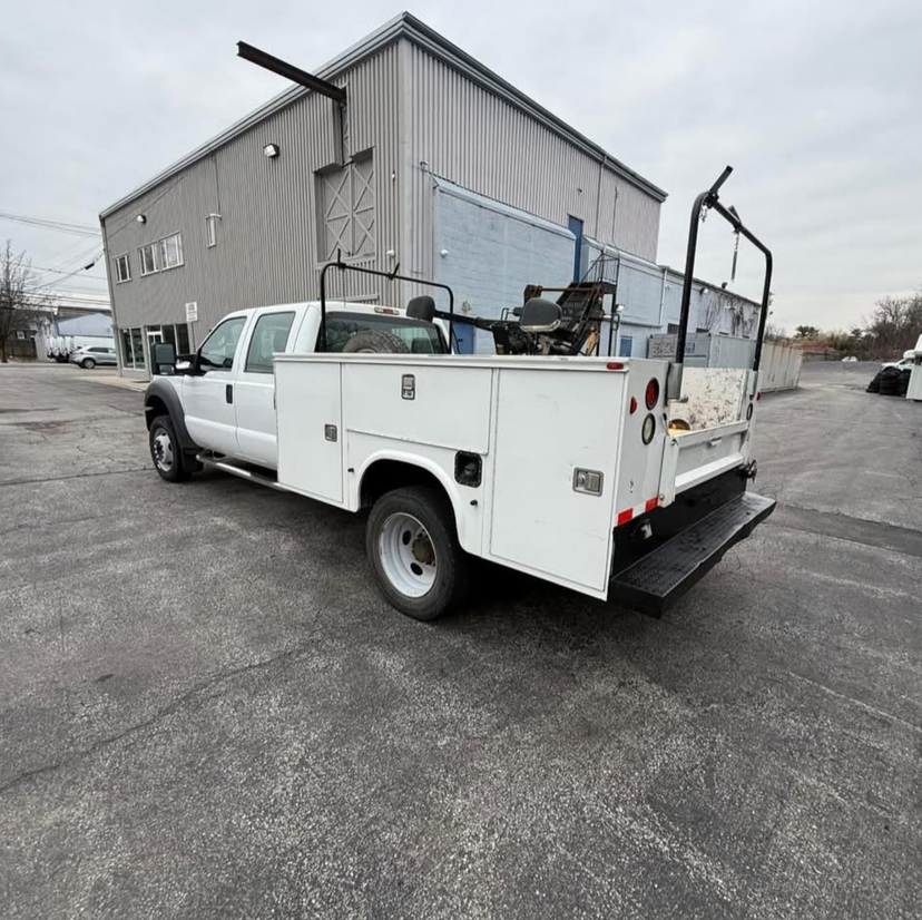 2012 Ford F-550 Utility with Meyer Plow — photo 4