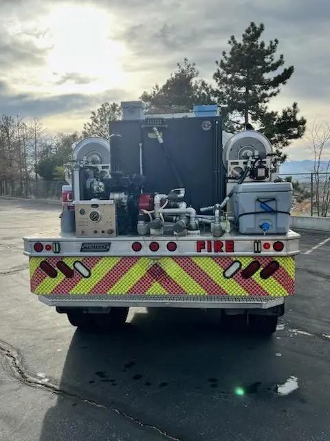 2003 International 7300 4x4 Type 4 - image 2