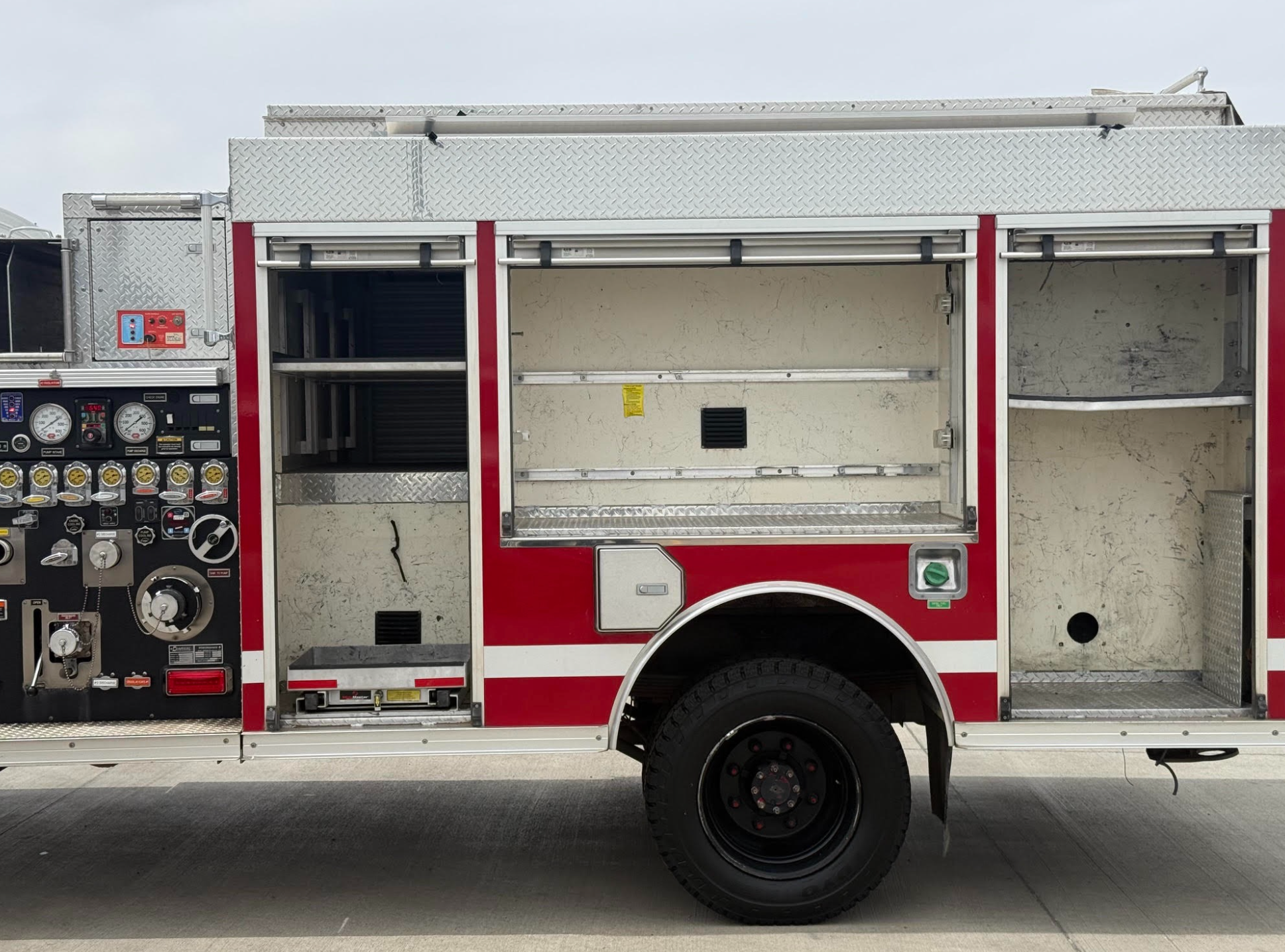 2008 Central States GMC 4x4 Mini Pumper - image 4