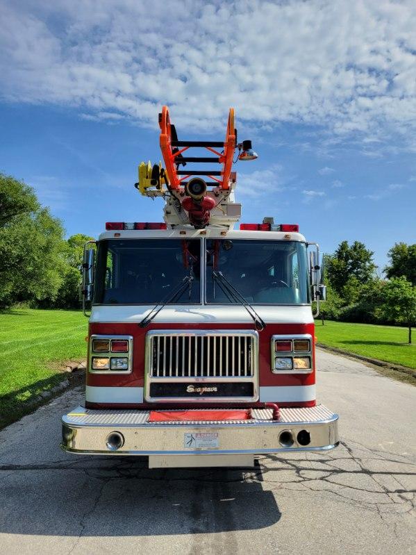 2006 Seagrave Concorde 100' Quint - image 4