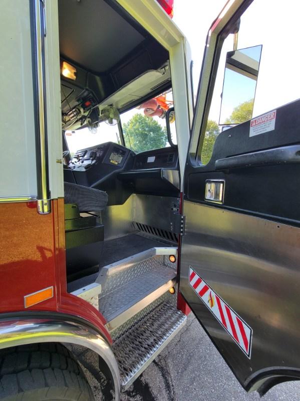 2006 Seagrave Concorde 100' Quint - image 32