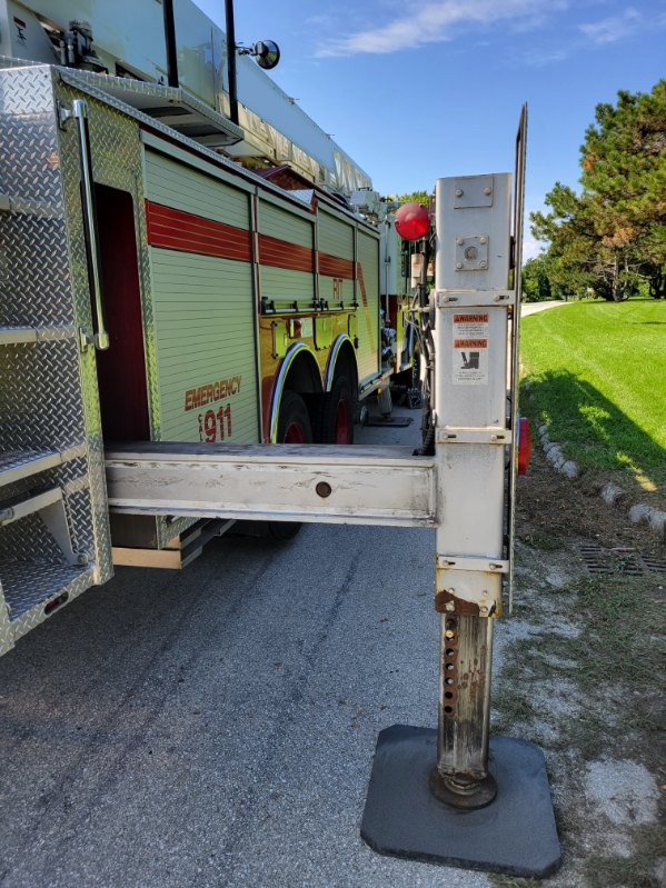 2006 Seagrave Concorde 100' Quint - image 52