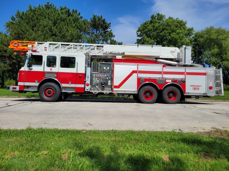 2006 Seagrave Concorde 100' Quint - image 8