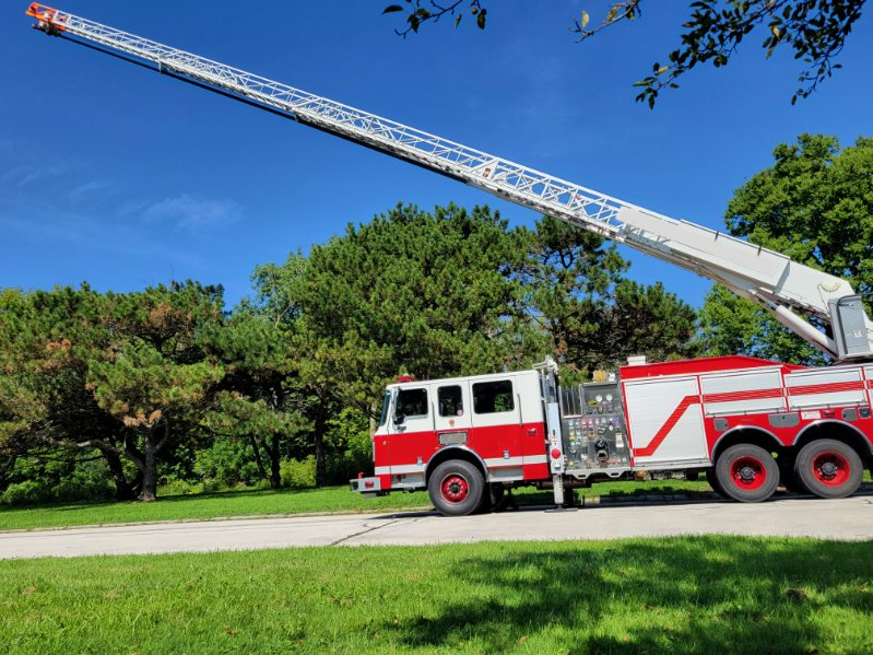 2006 Seagrave Concorde 100' Quint - image 11