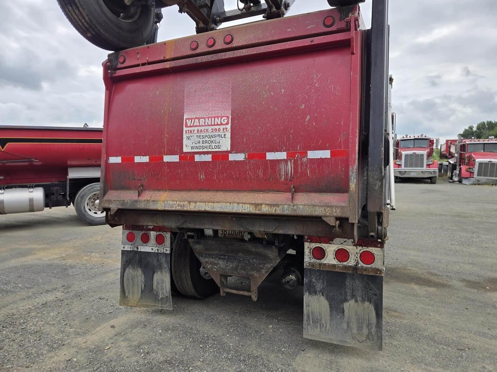 2013 Peterbilt 365 Dump Truck - image 13