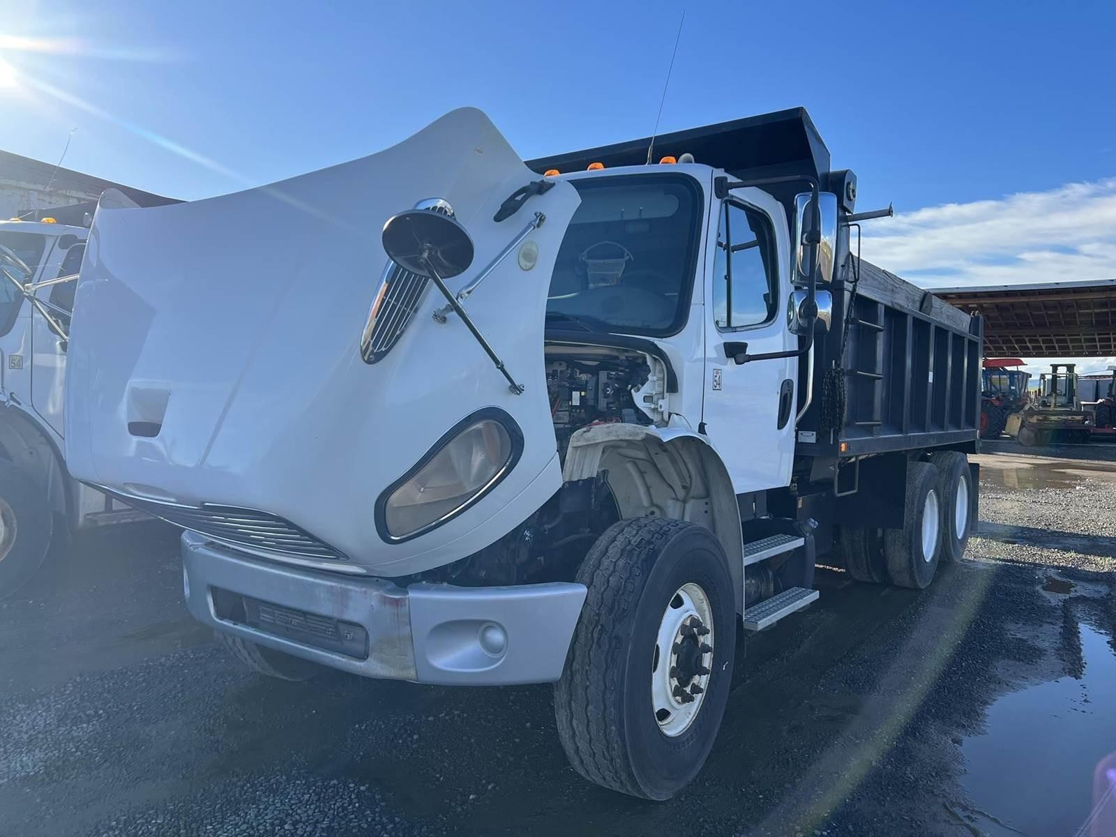 2014 Freightliner M2 106 Dump Truck - image 4