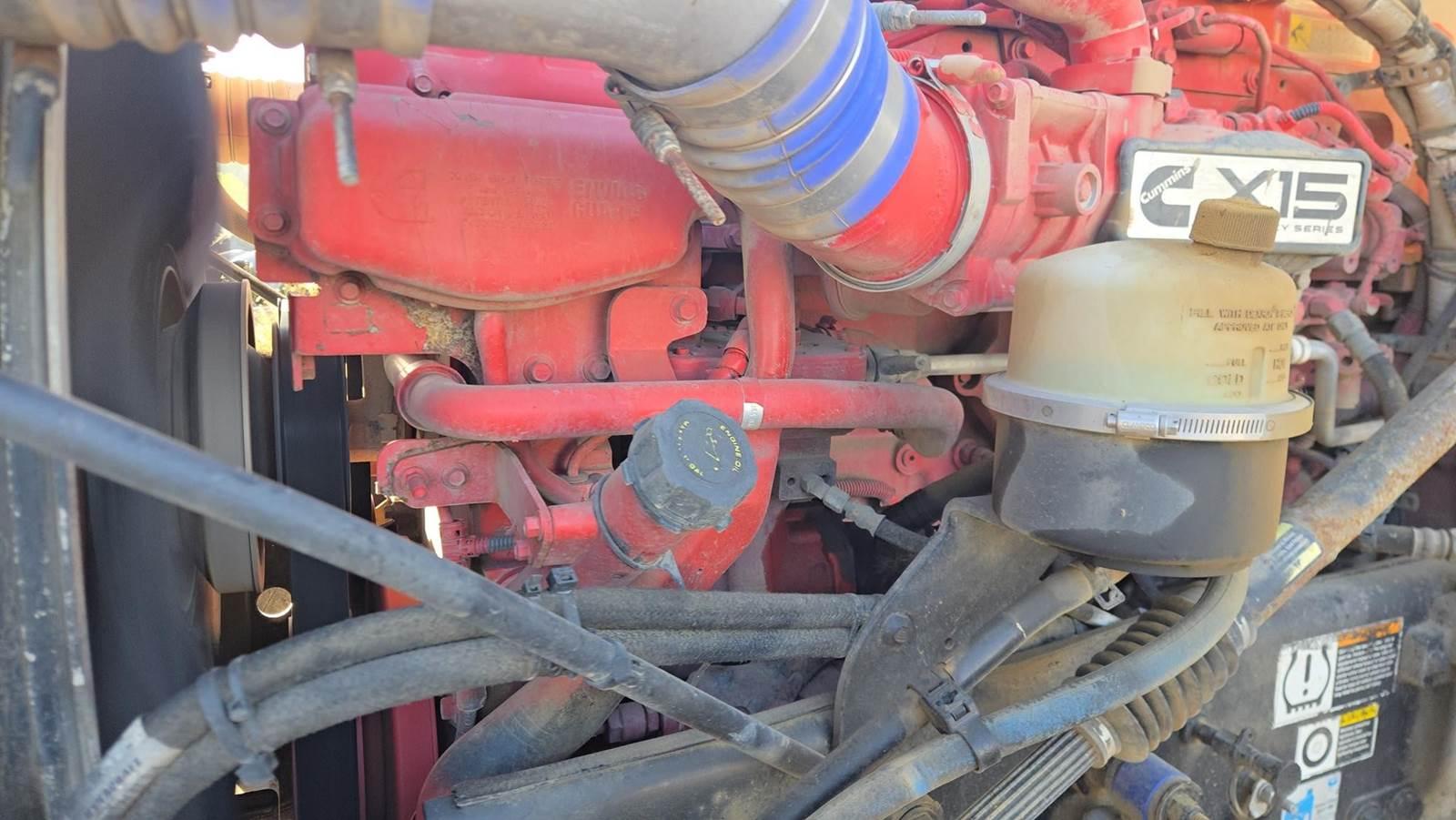2018 Peterbilt 367 Dump Truck - image 12