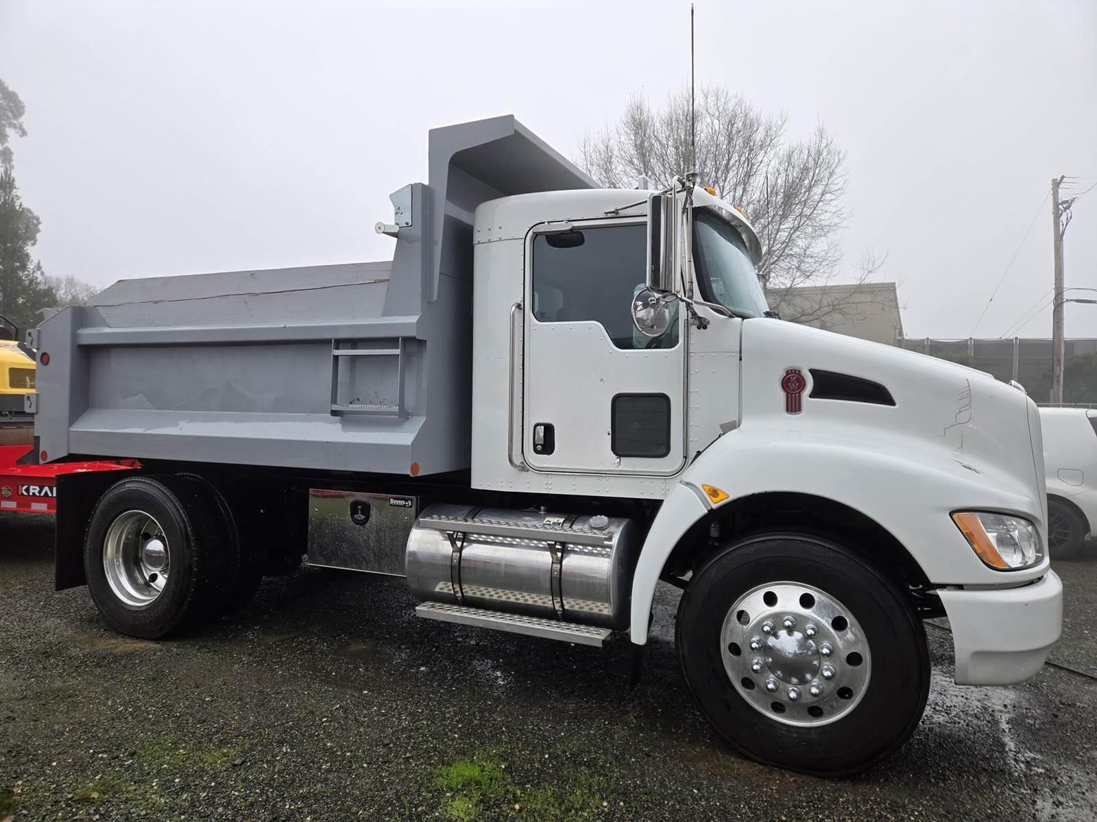 2020 Kenworth T270 Dump Truck - image 11