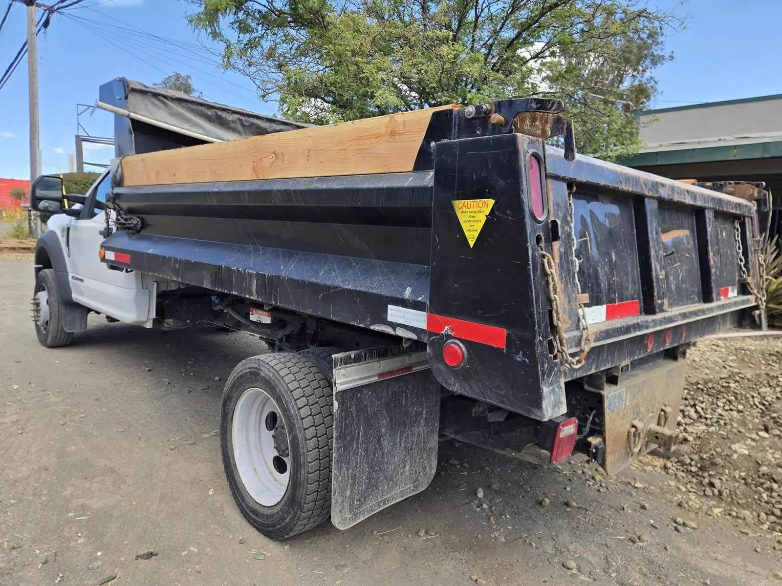 2019 Ford F-550 4x4 Dump Truck - image 17