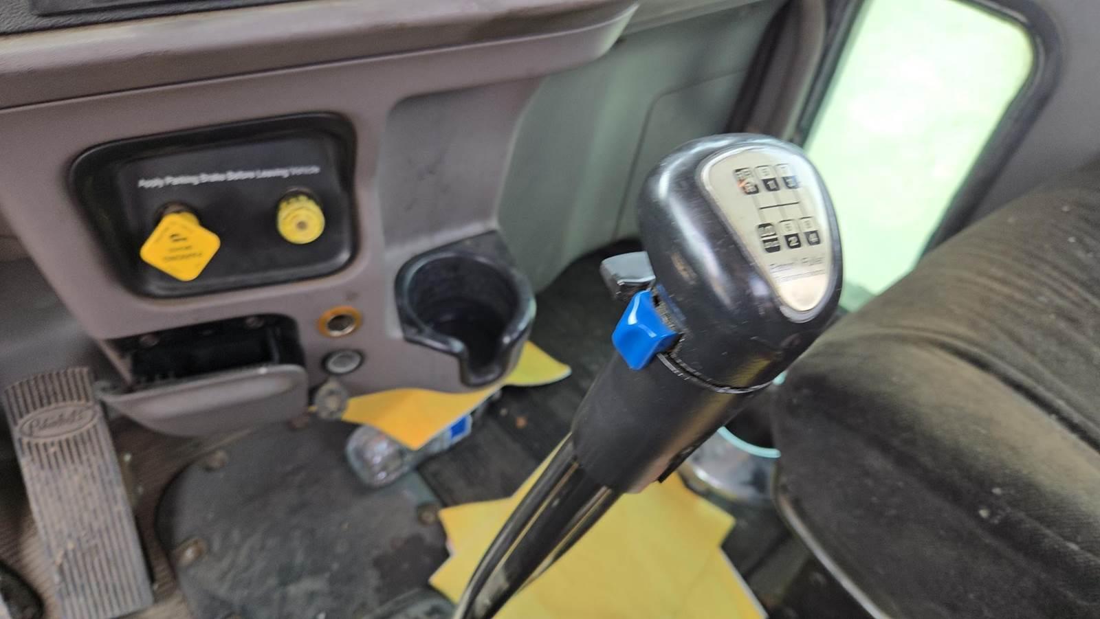 2014 Peterbilt 365 Dump Truck - image 82