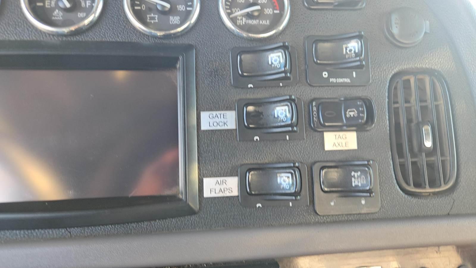 2018 Peterbilt 367 Dump Truck - image 77