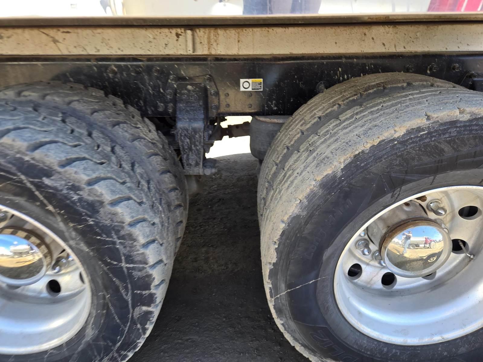 2015 Peterbilt 579 Dump Truck - image 12