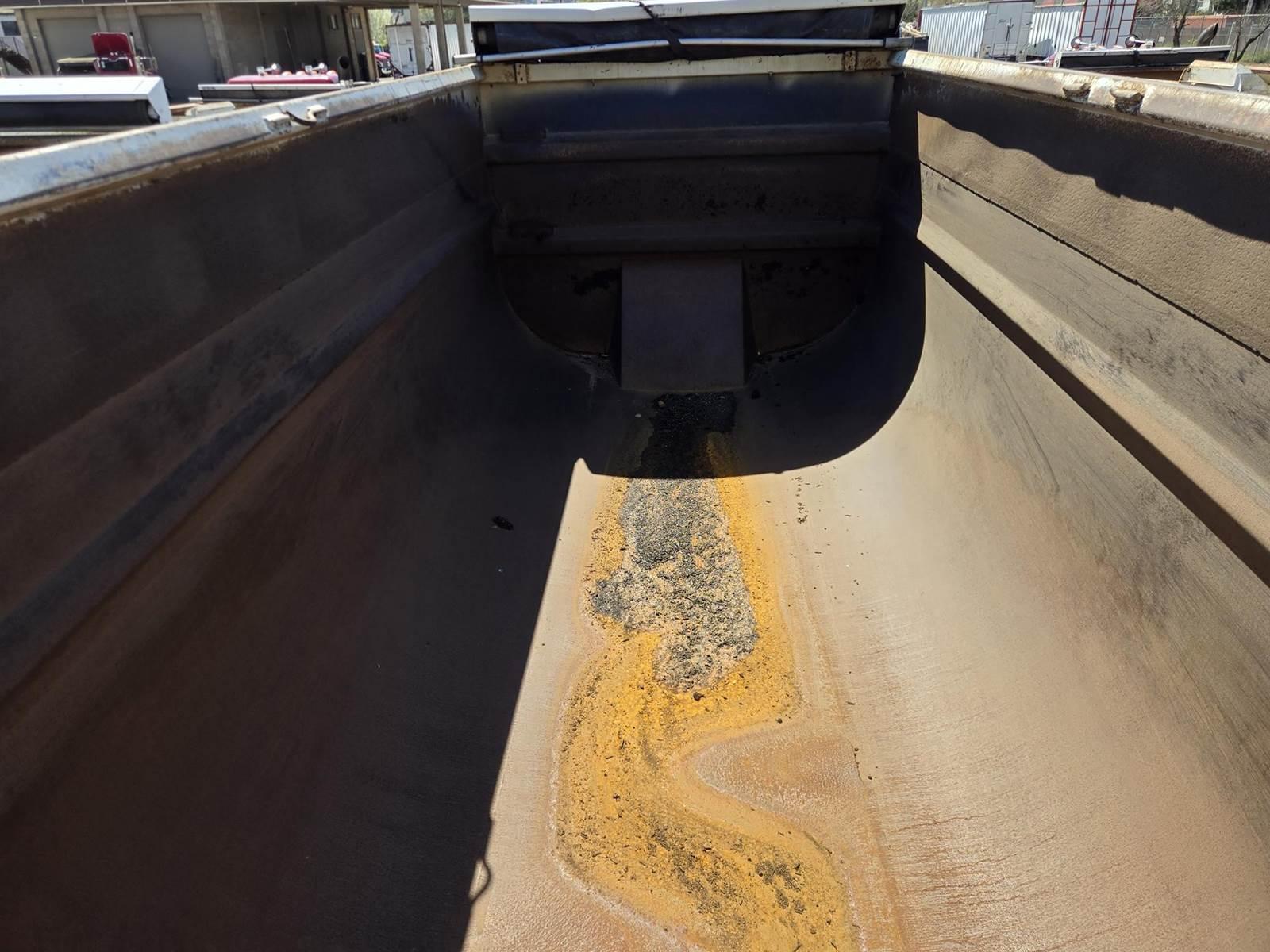 2015 Peterbilt 579 Dump Truck - image 31