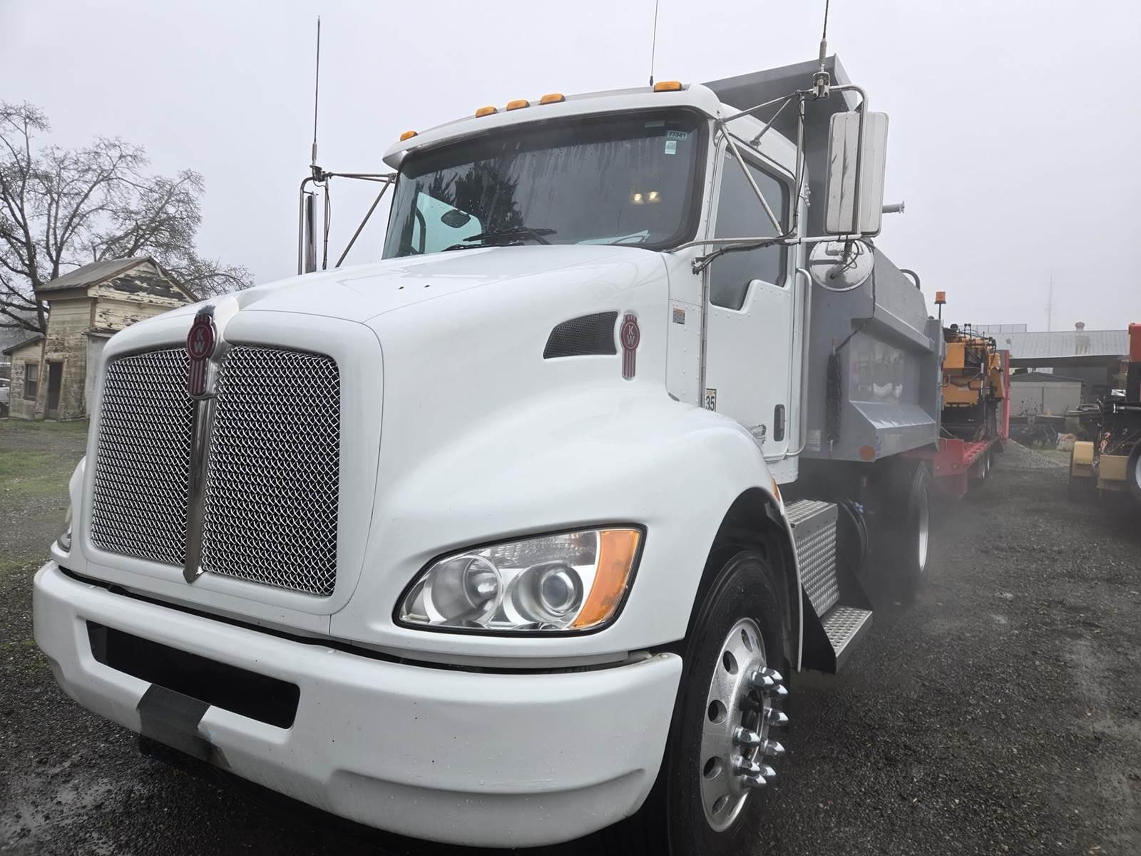 2020 Kenworth T270 Dump Truck - image 2