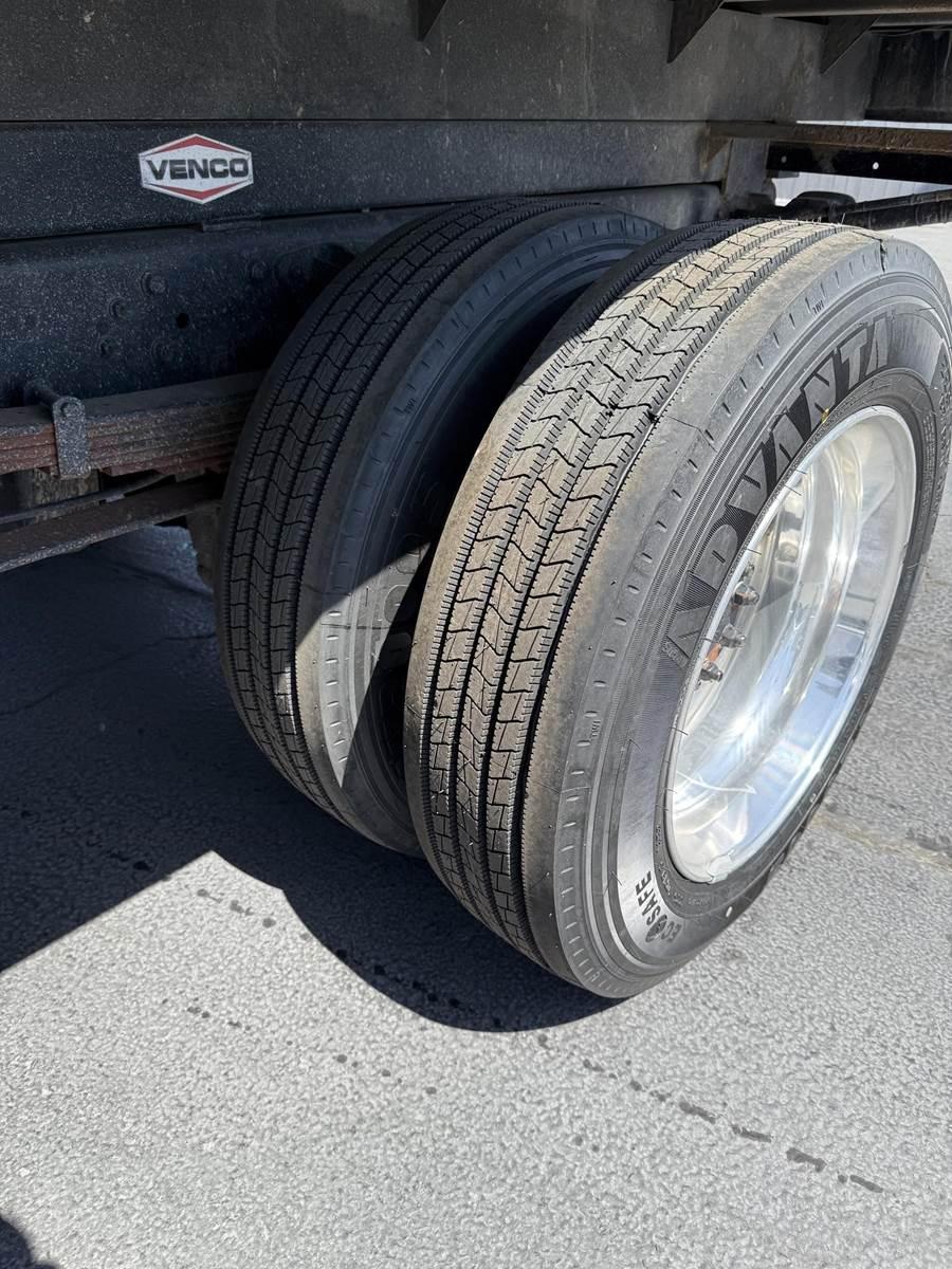 2022 Chevrolet W5500 Dump Truck - image 23