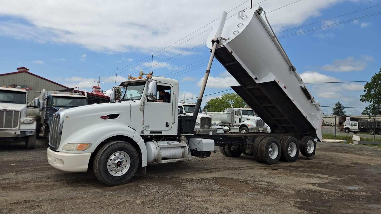 2013 Peterbilt 386 Dump Truck - image 21