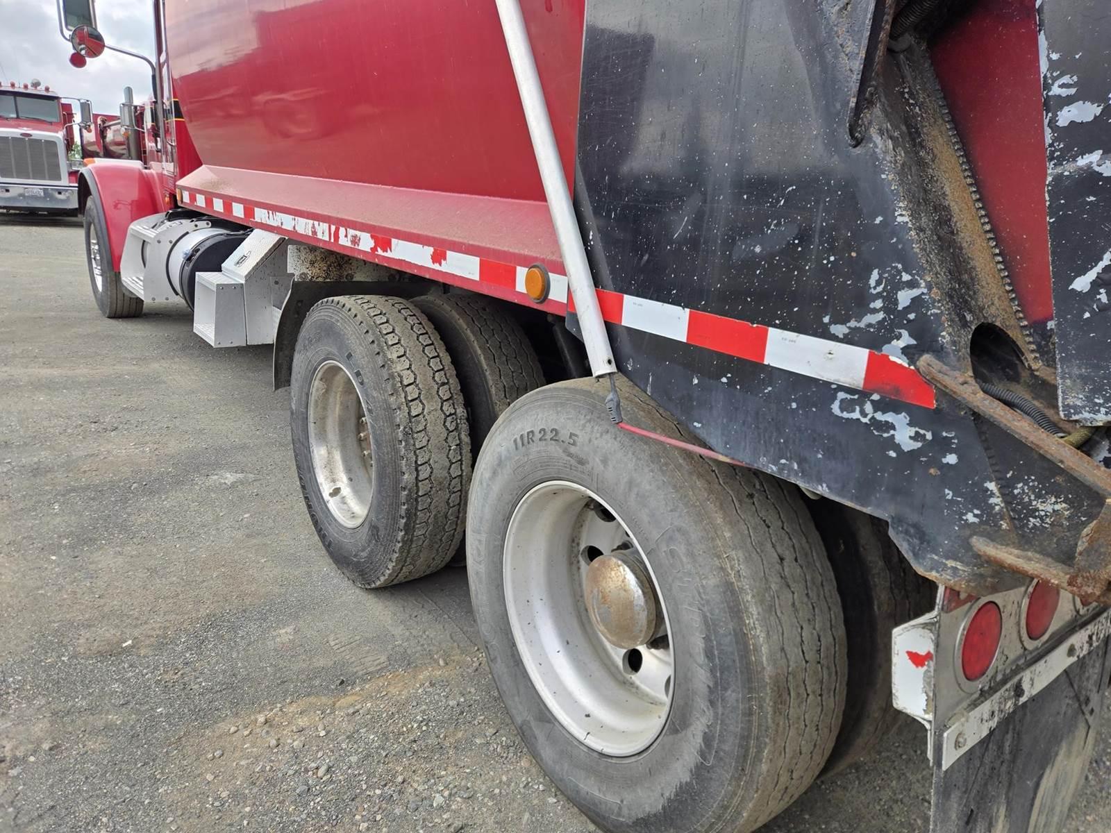 2013 Peterbilt 365 Dump Truck - image 18