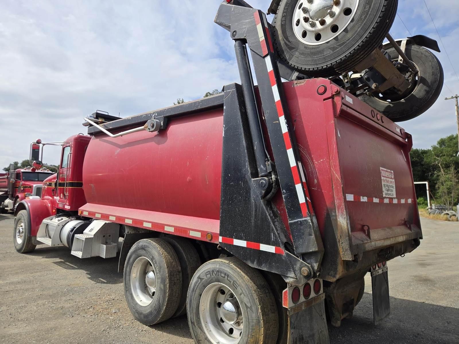 2014 Peterbilt 365 Dump Truck - image 29