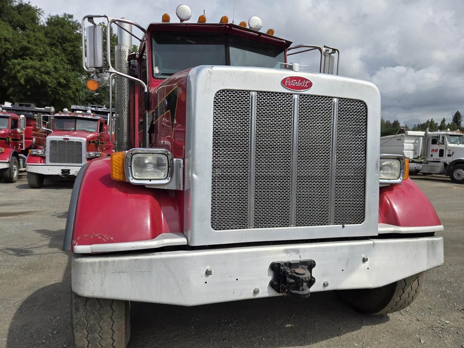2014 Peterbilt 365 Dump Truck - image 6