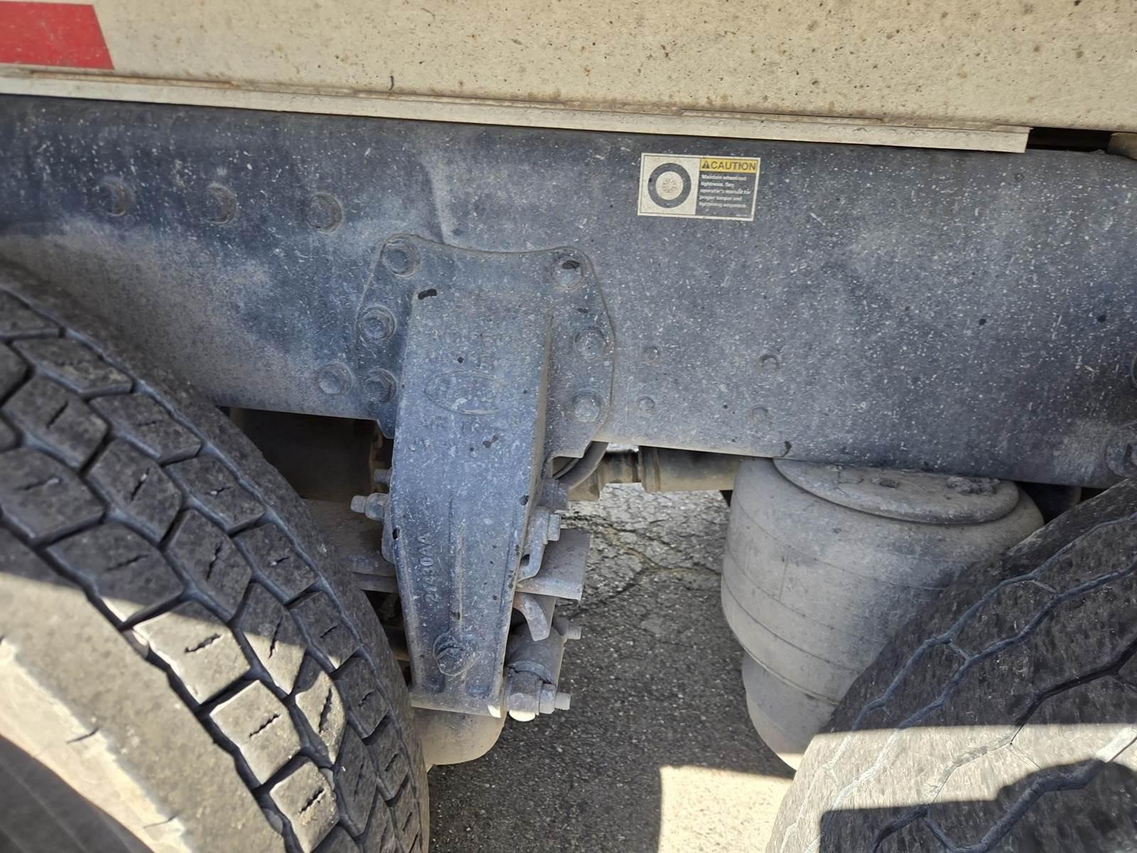 2023 Peterbilt 567 Dump Truck - image 15