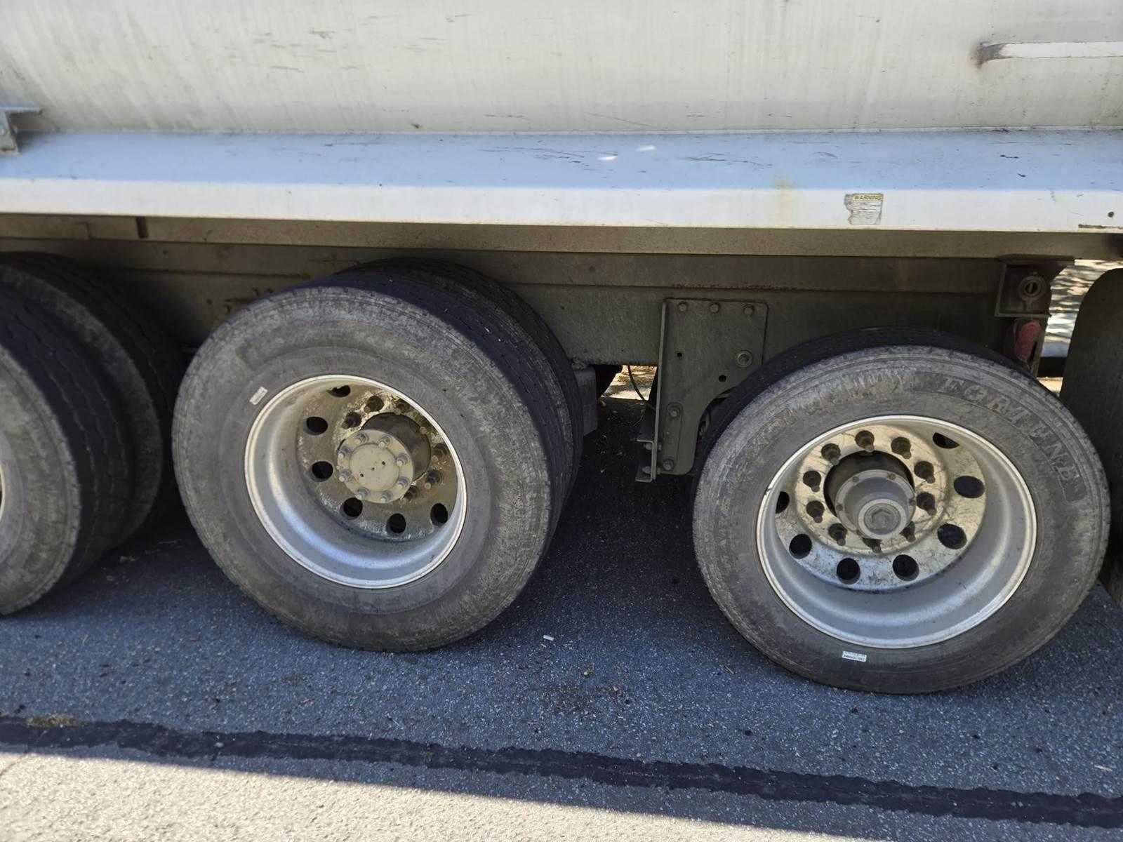 2018 Kenworth T680 Dump Truck - image 12