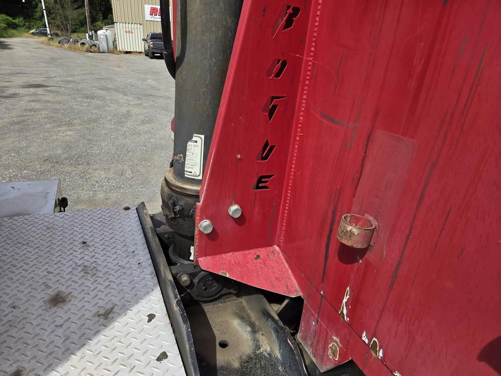 2014 Peterbilt 365 Dump Truck - image 41