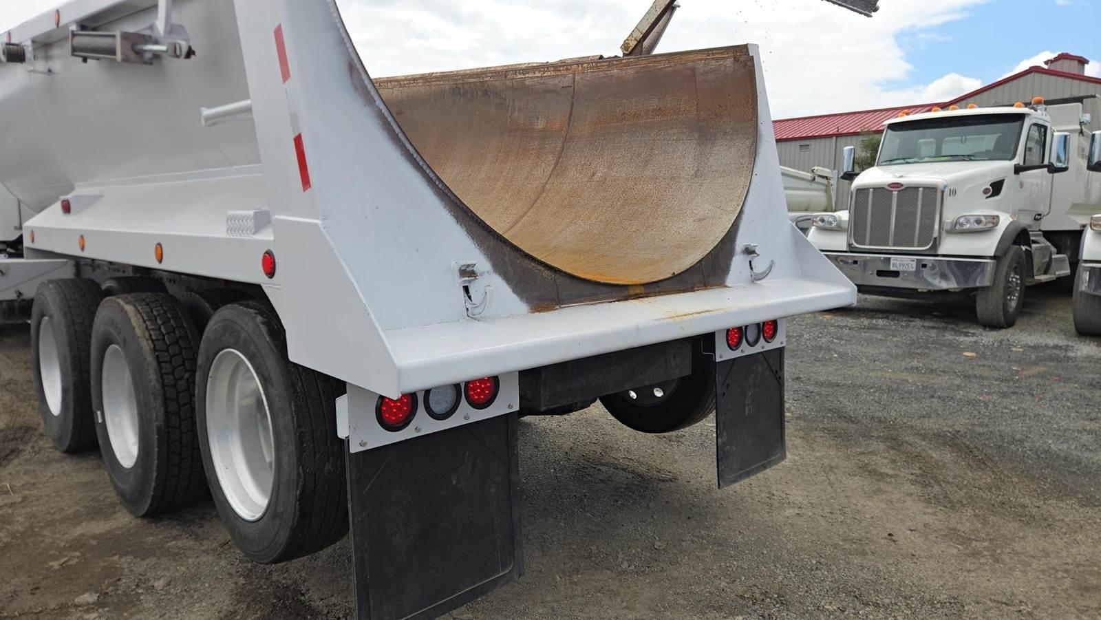 2013 Peterbilt 386 Dump Truck - image 36