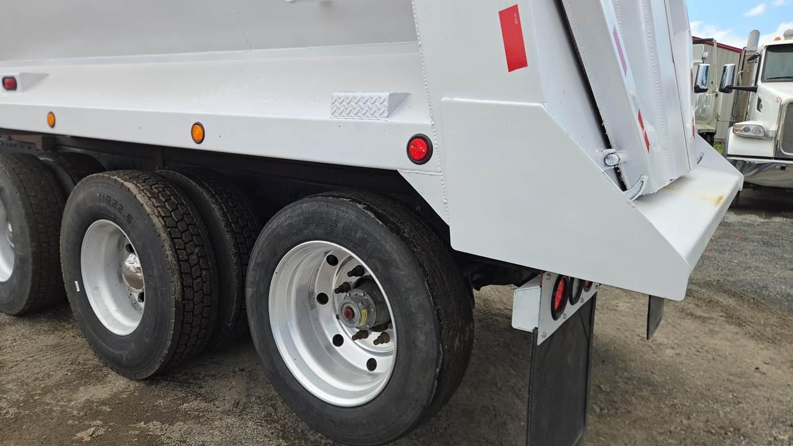 2013 Peterbilt 386 Dump Truck - image 24