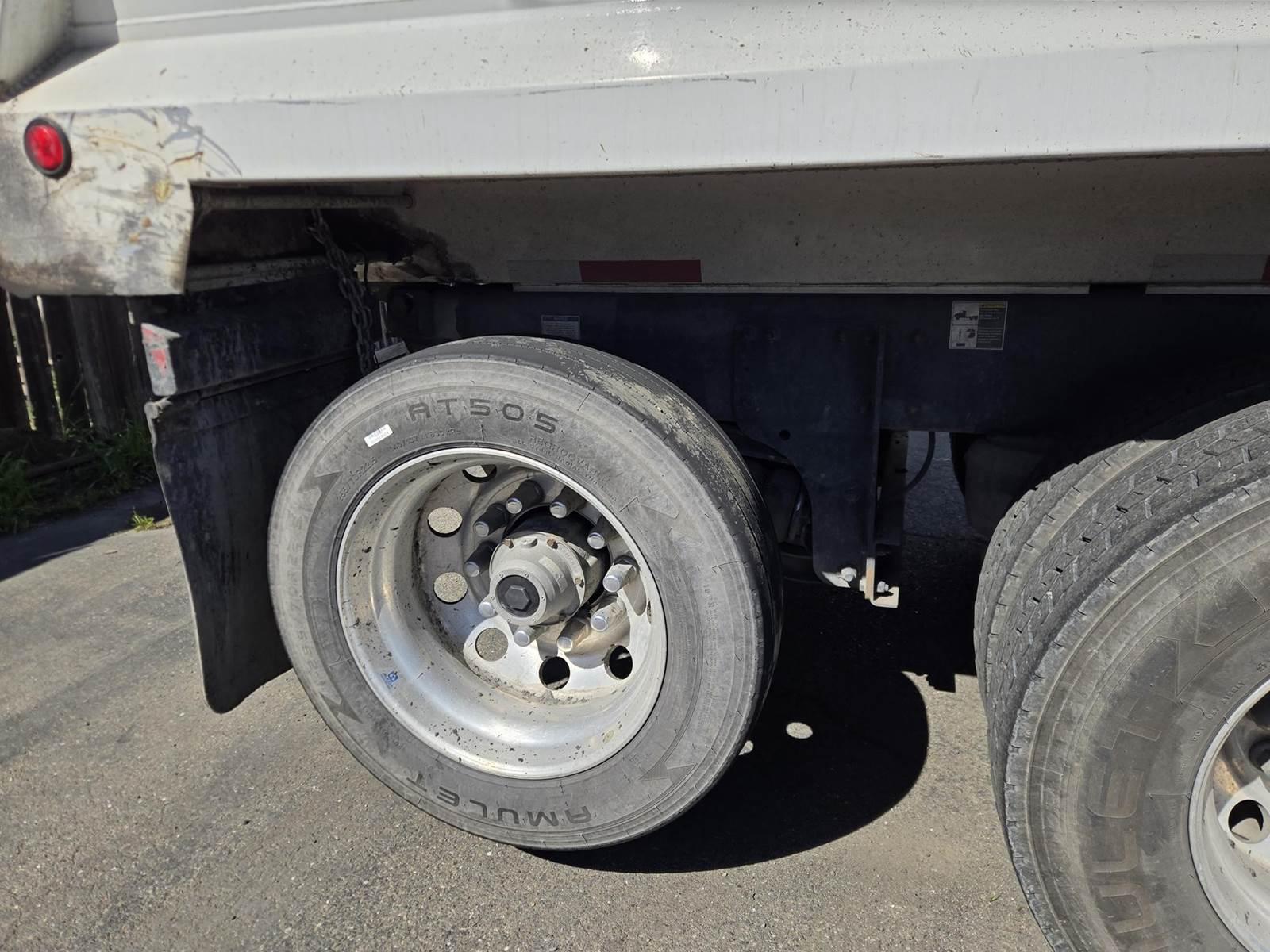 2023 Peterbilt 567 Dump Truck - image 18