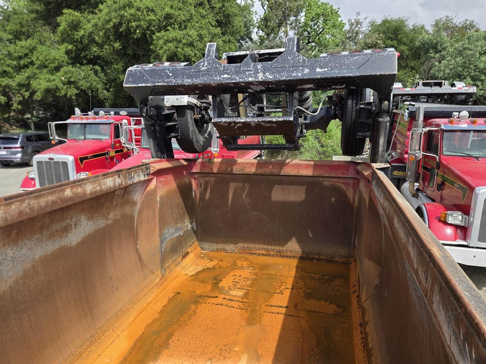 2014 Peterbilt 365 Dump Truck - image 44