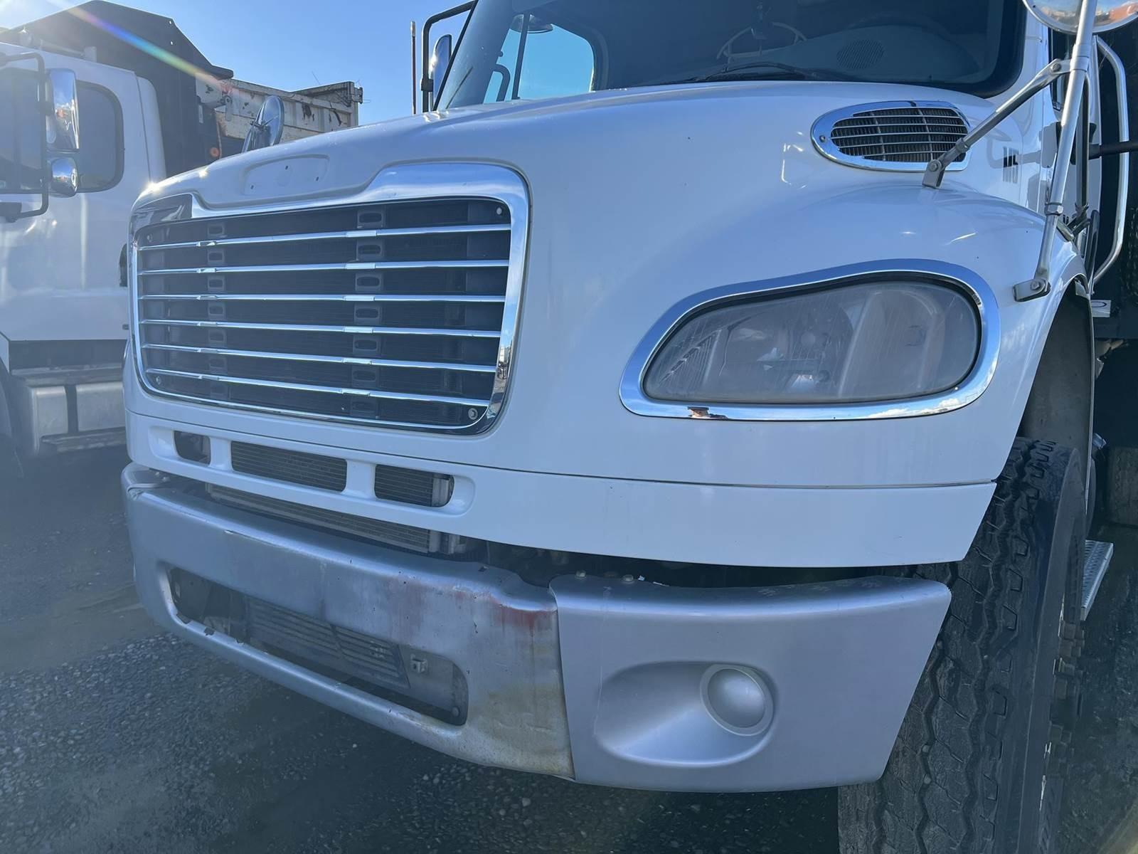 2014 Freightliner M2 106 Dump Truck - image 2