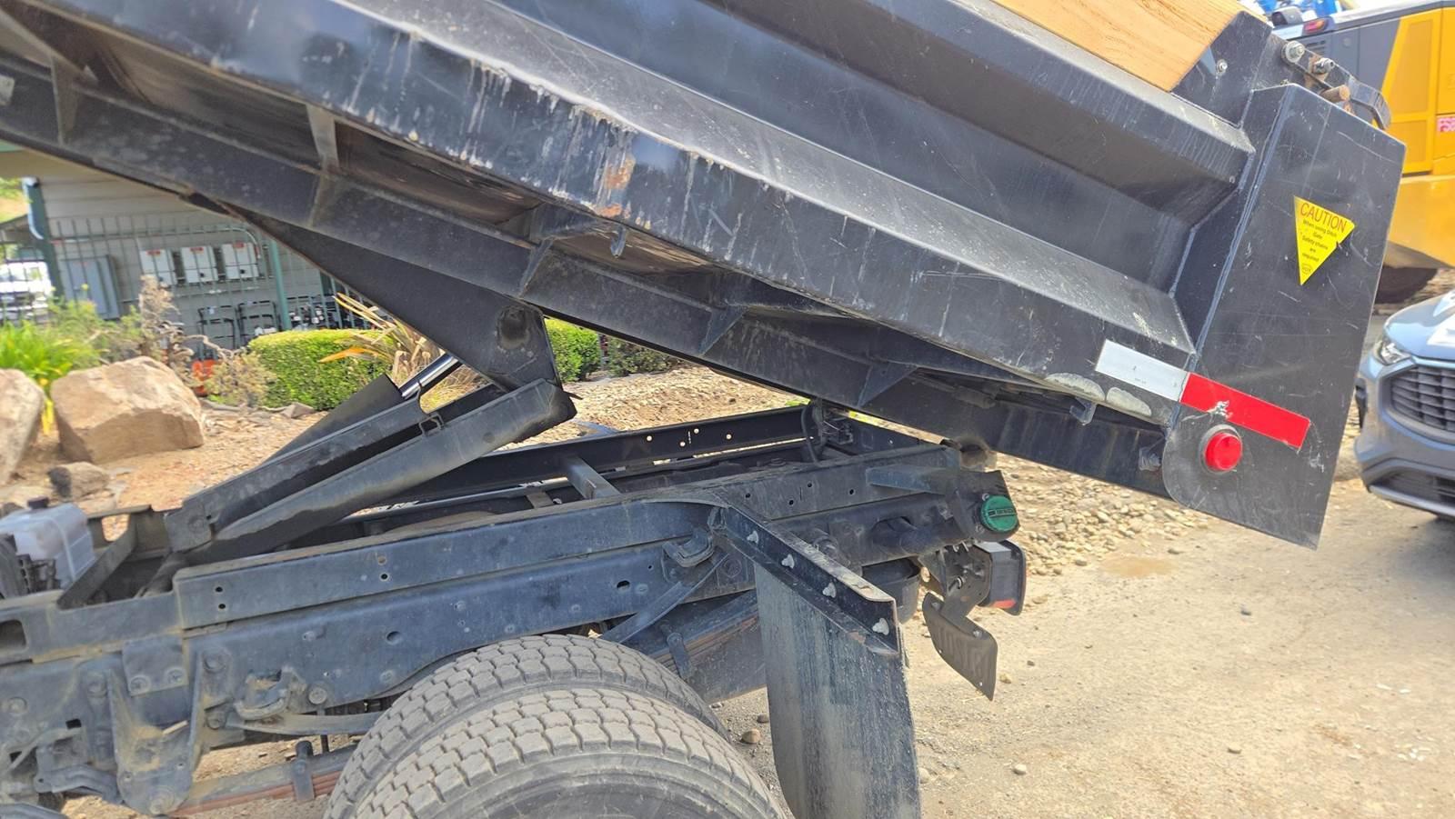2019 Ford F-550 4x4 Dump Truck - image 47