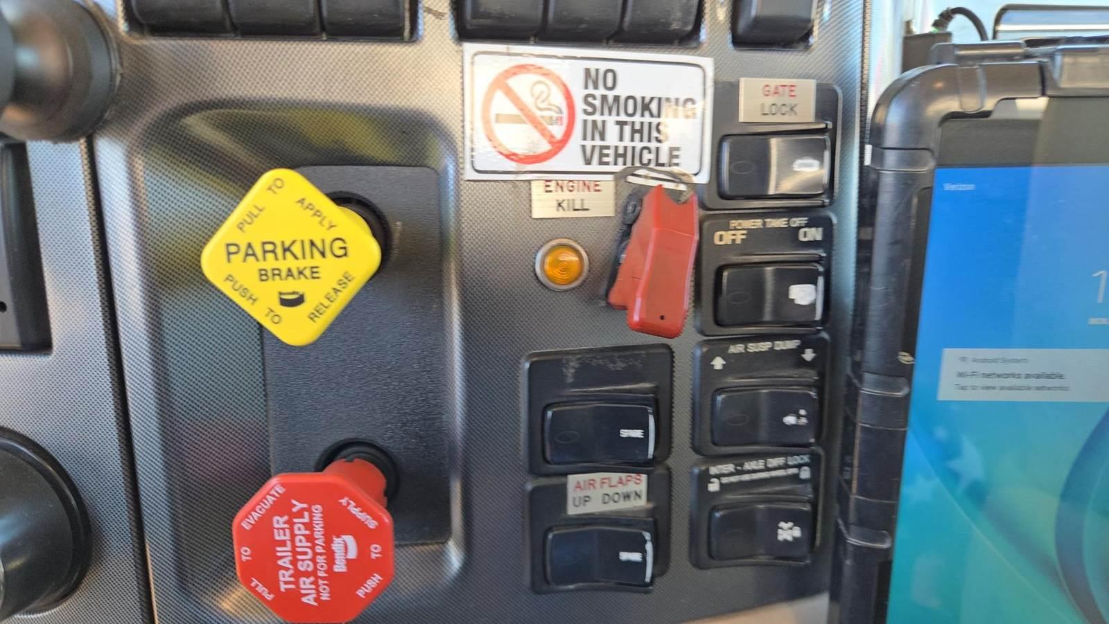 2015 Peterbilt 579 Dump Truck - image 68
