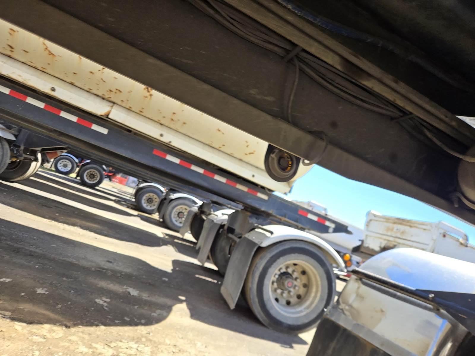 2015 Peterbilt 579 Dump Truck - image 25