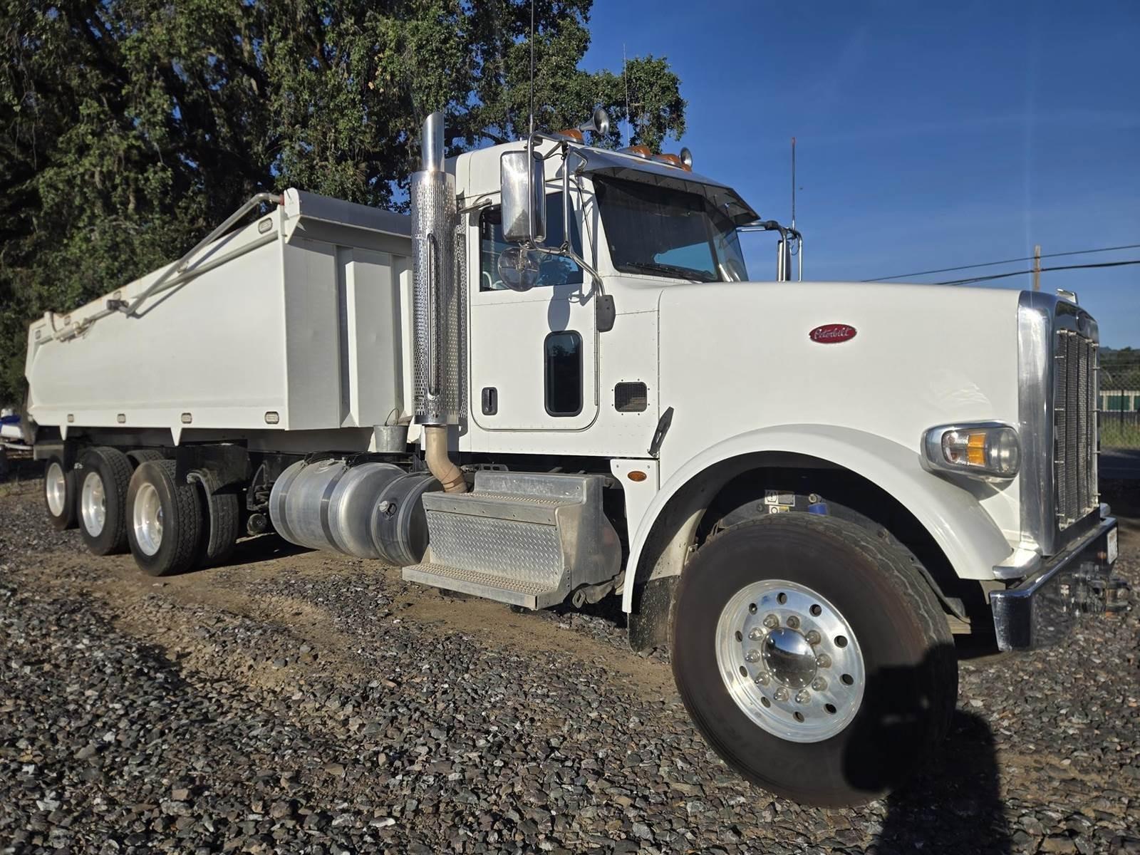 2018 Peterbilt 367 Dump Truck - image 9