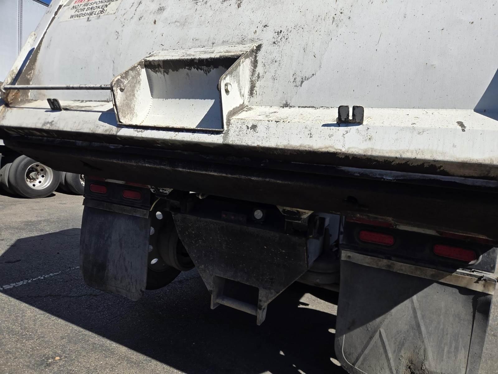 2023 Peterbilt 567 Dump Truck - image 25