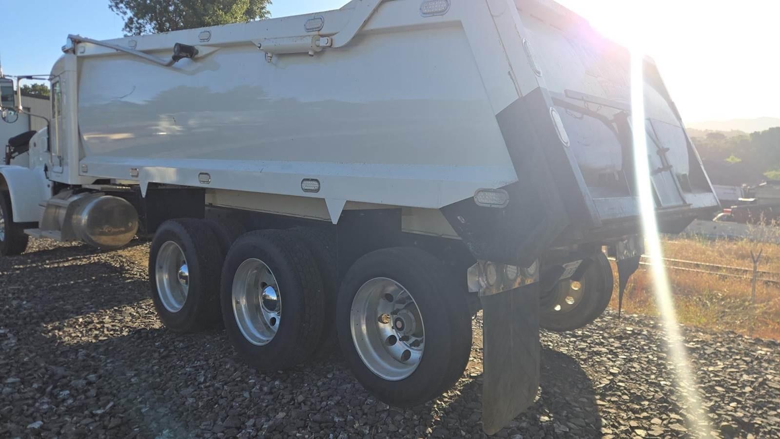 2018 Peterbilt 367 Dump Truck - image 46