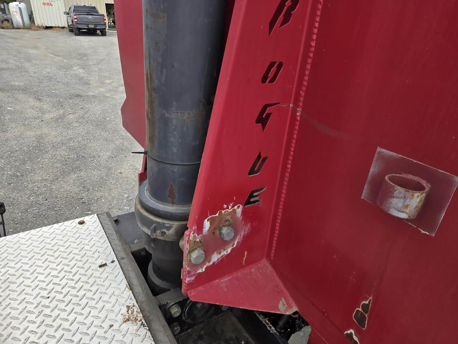 2013 Peterbilt 365 Dump Truck - image 45