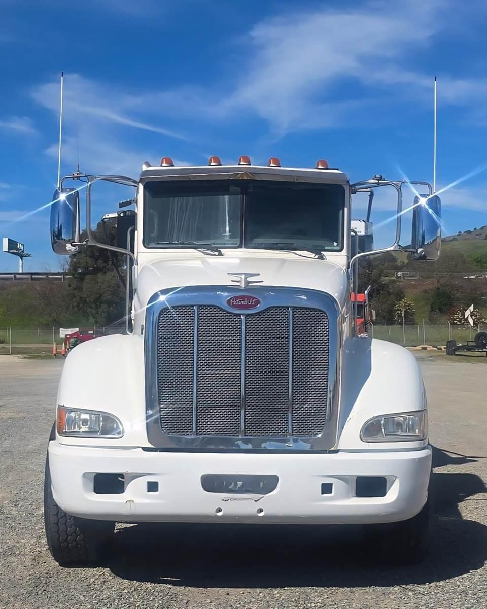 2012 Peterbilt 386 Dump Truck - image 2