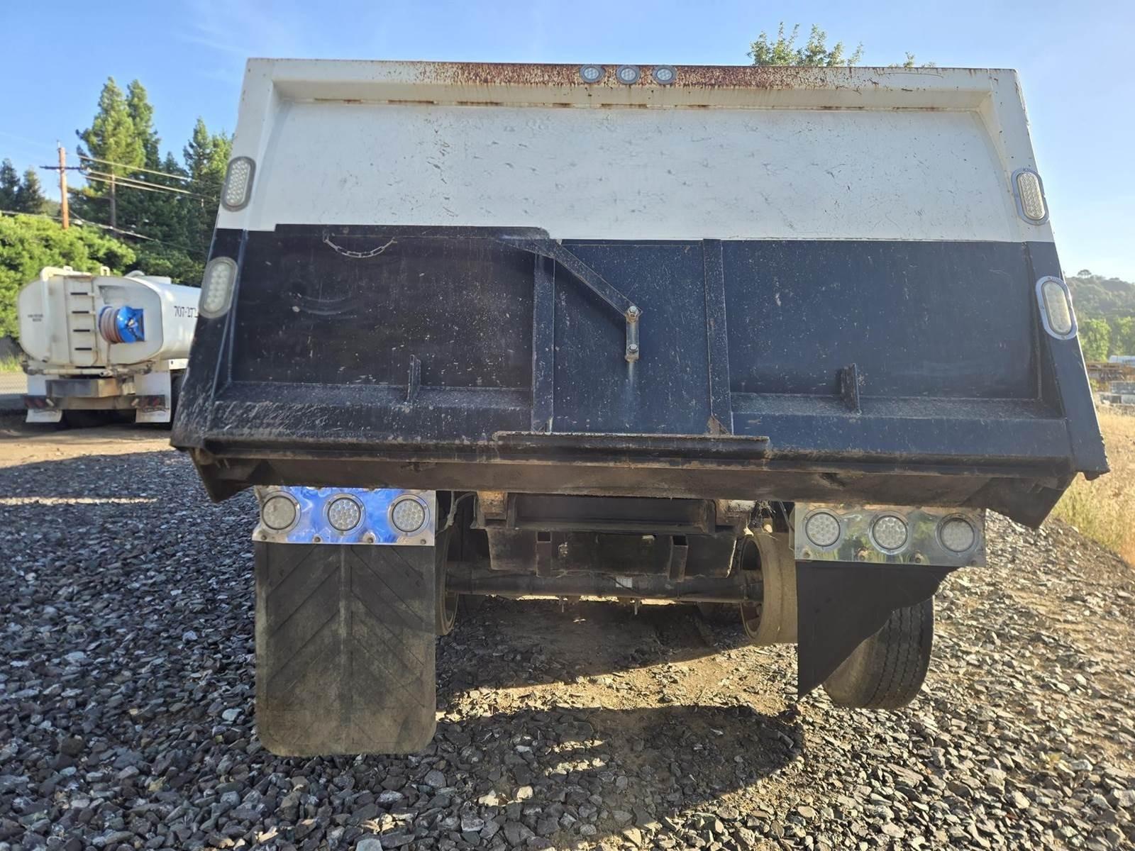 2018 Peterbilt 367 Dump Truck - image 5