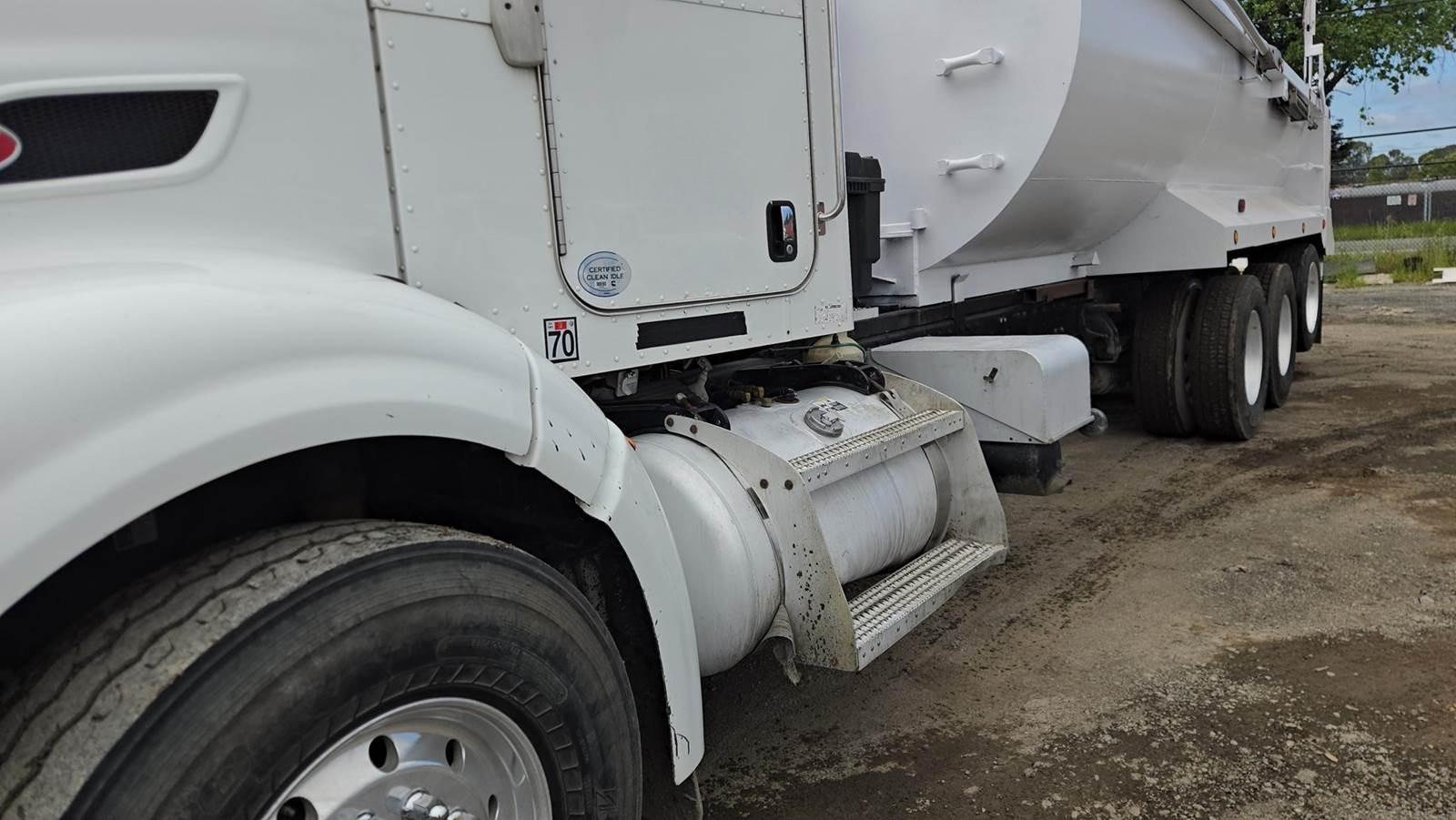 2013 Peterbilt 386 Dump Truck - image 57